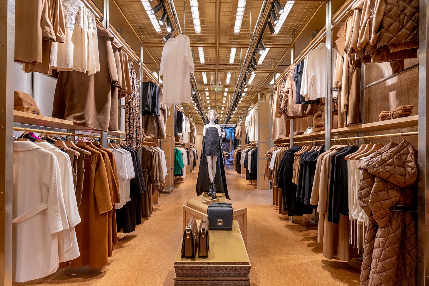 Max Mara C R E A T I V A in Shanghai